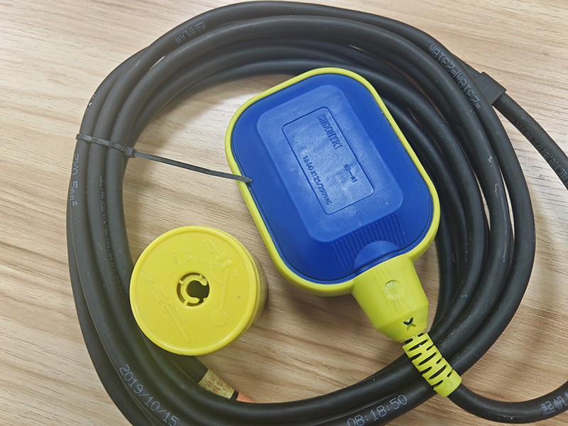 Liquid level floating ball product Liquid level floating ball product